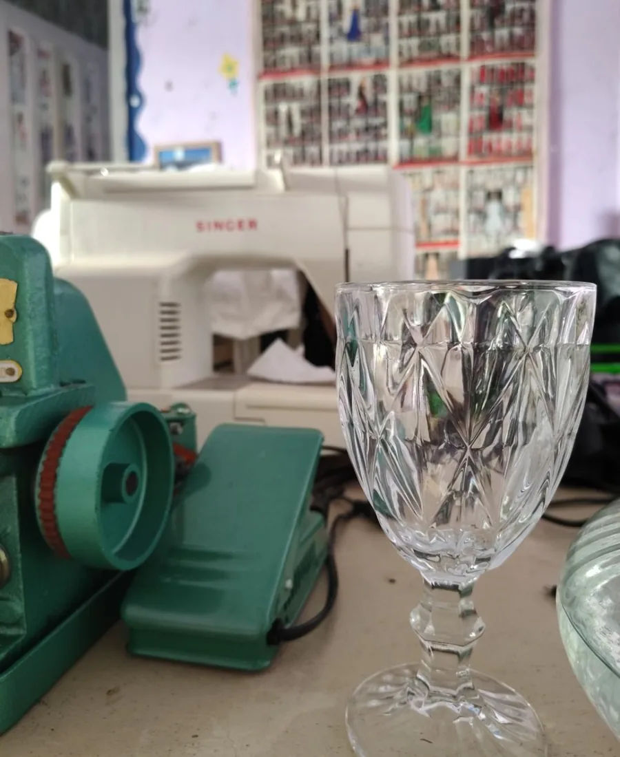 Detalhe vintage e máquina de costura